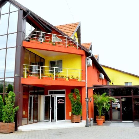 Hotel Andrei Cîmpia Turzii Εξωτερικό φωτογραφία