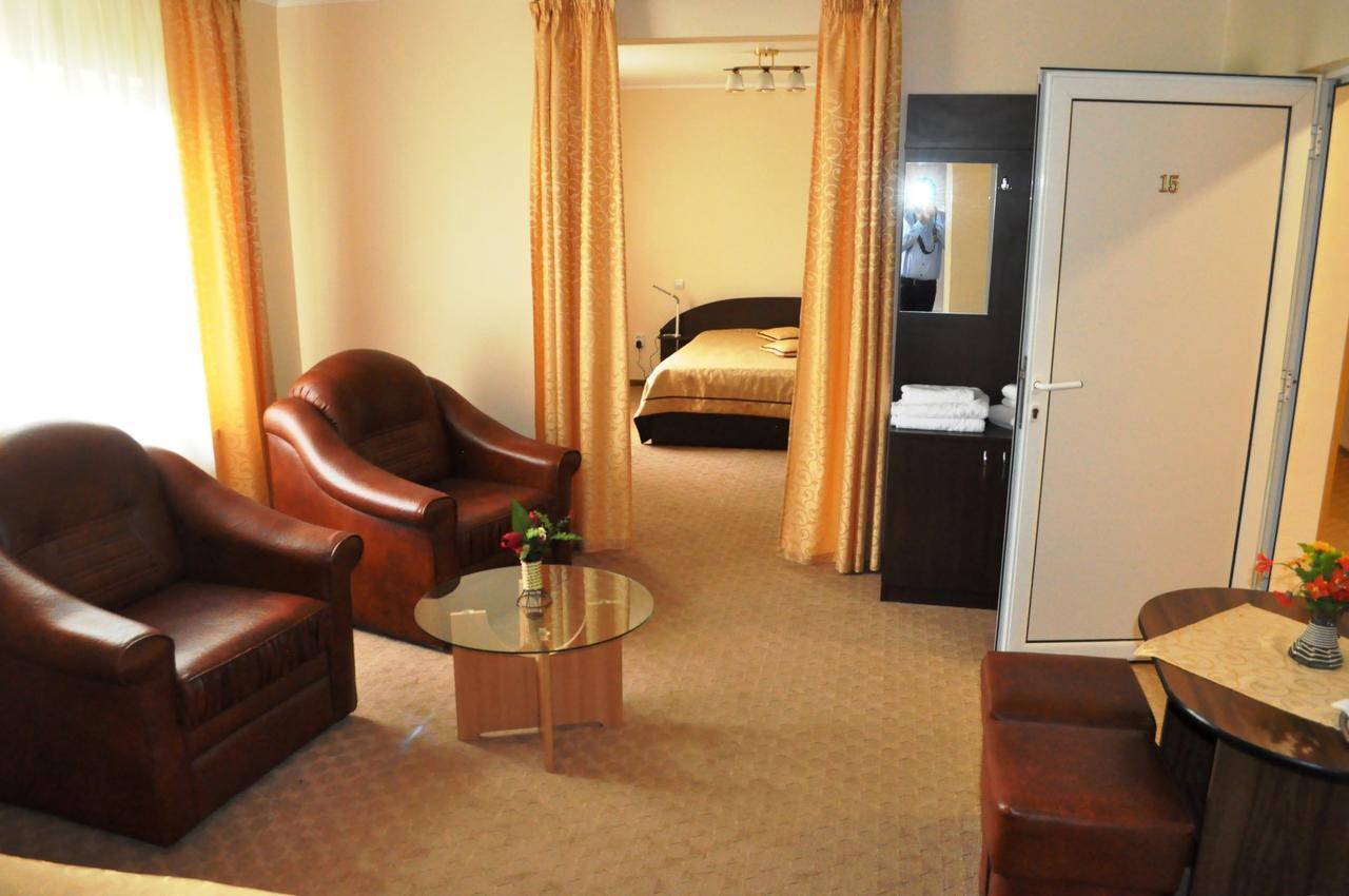 Hotel Andrei Cîmpia Turzii Εξωτερικό φωτογραφία
